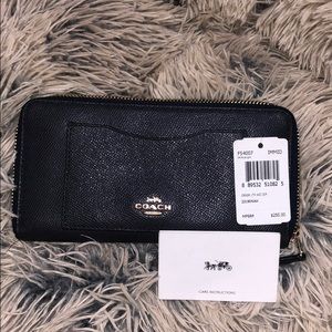 coach navy blue zipper wallet